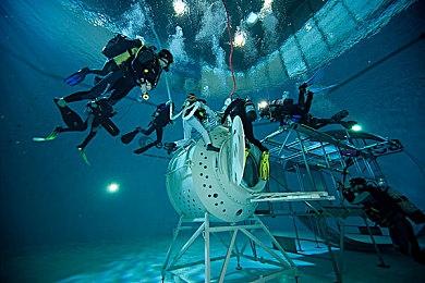 坐上驾驶座亲自感受 EA SPORTS《F1® 22》开跑的极致刺激感 